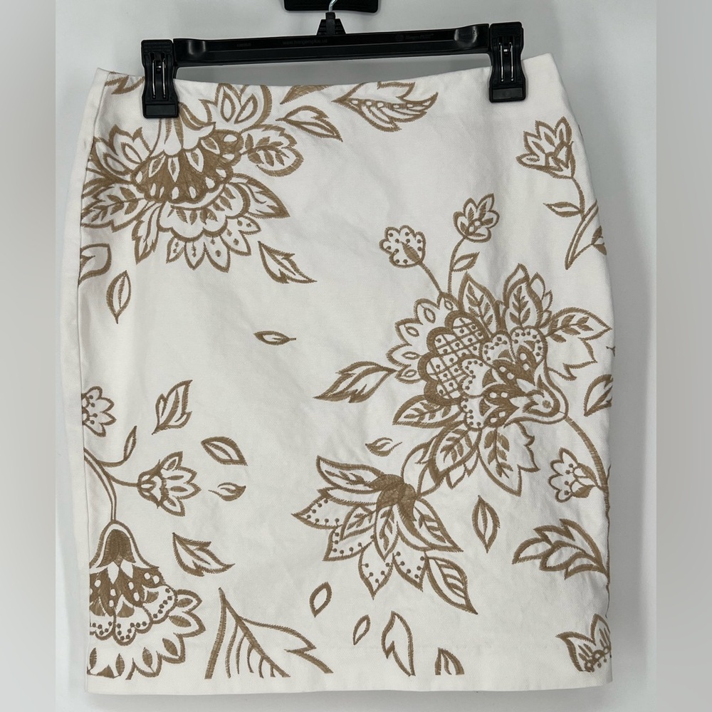 BODEN WHITE‎ TAN/GOLD FLORAL PENCIL SKIRT BACK ZIPPER. FULLY LINED WELL TAILORED